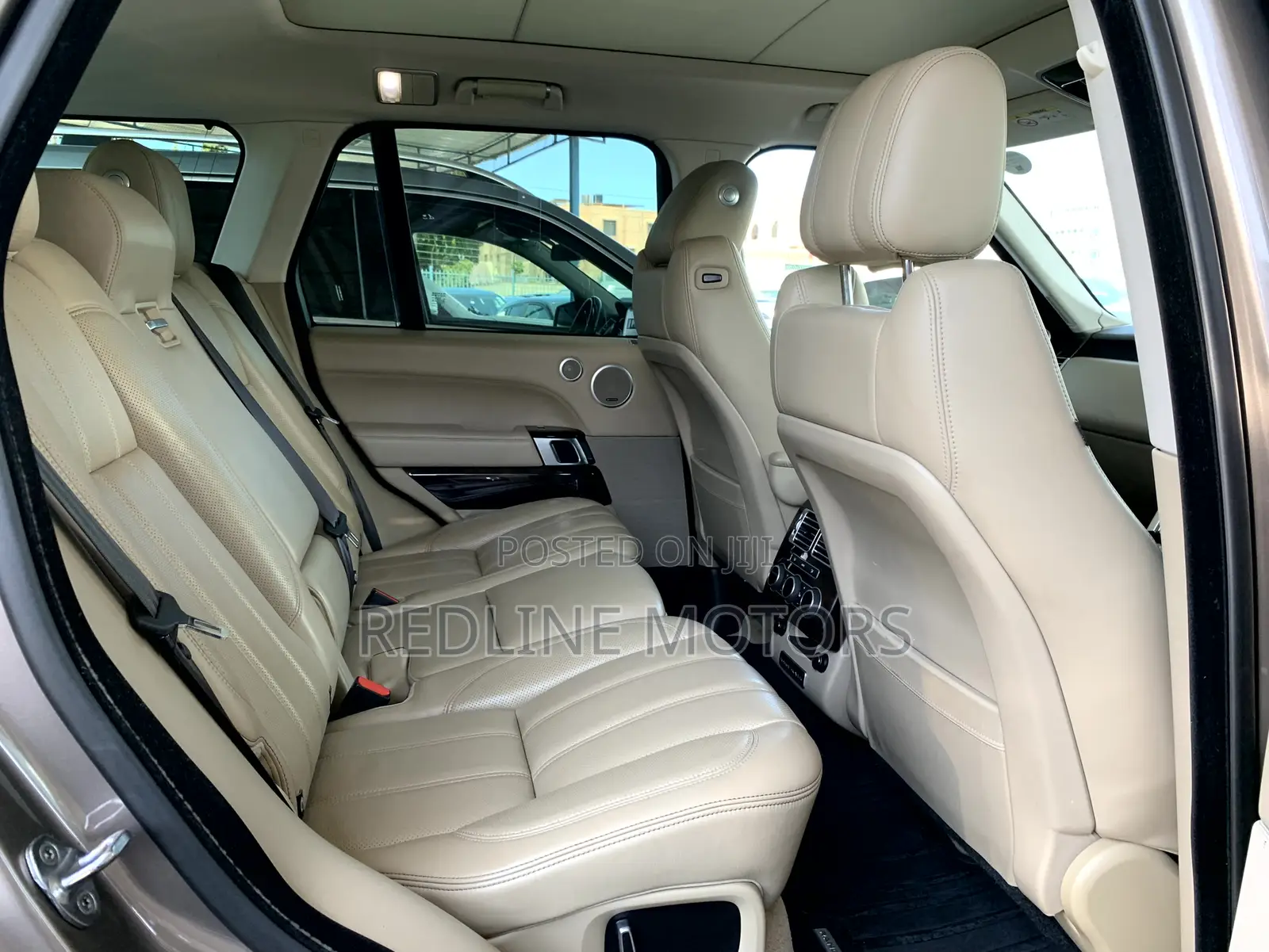 Land Rover Range Rover Vogue 2016 Gold