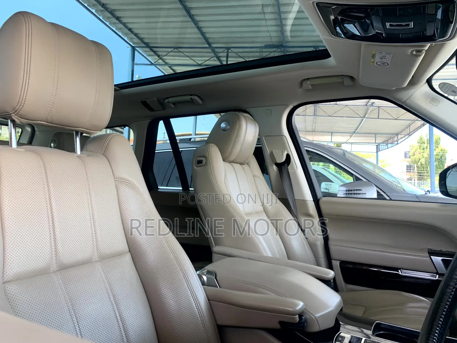 Land Rover Range Rover Vogue 2016 Gold