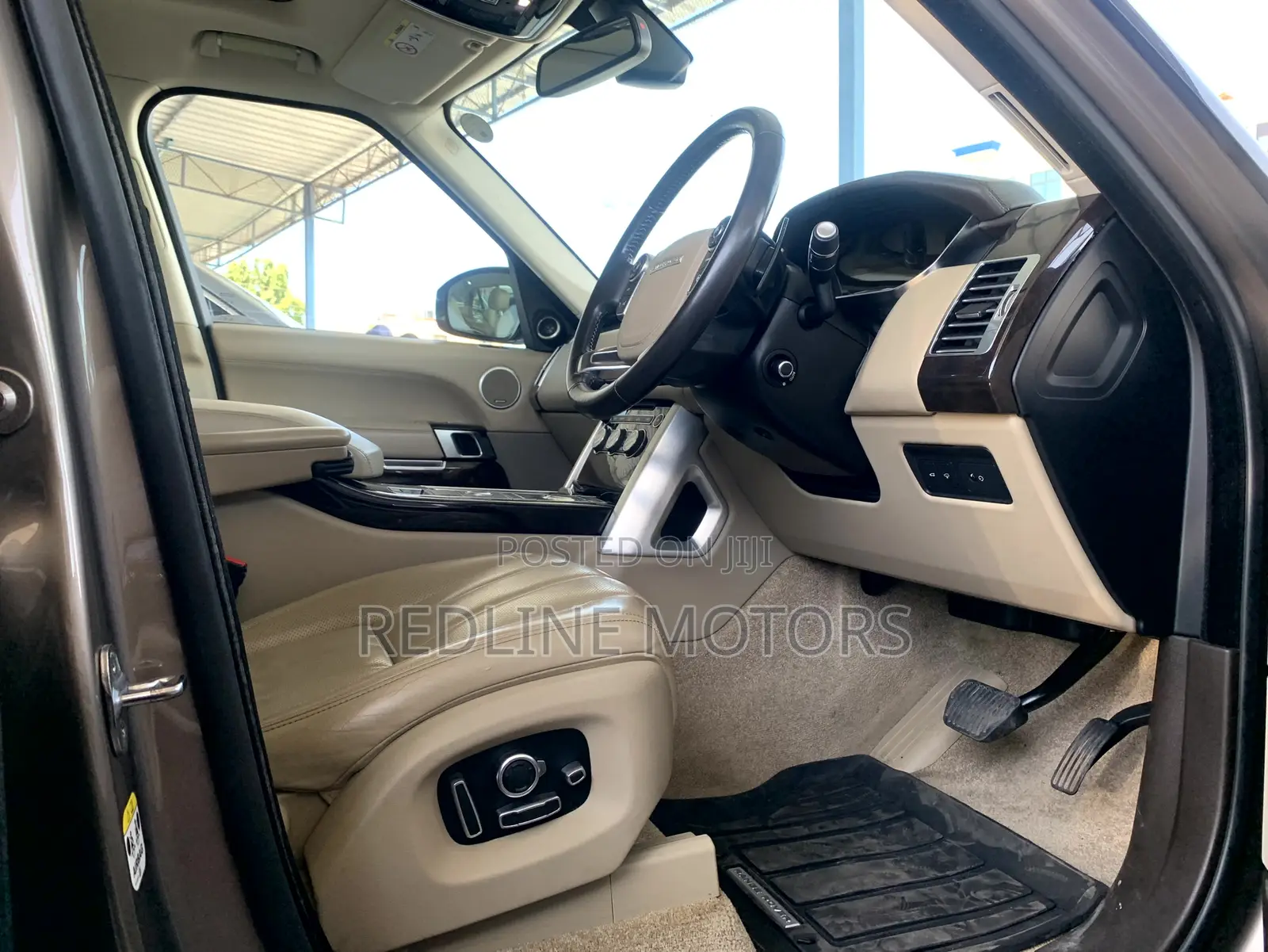 Land Rover Range Rover Vogue 2016 Gold