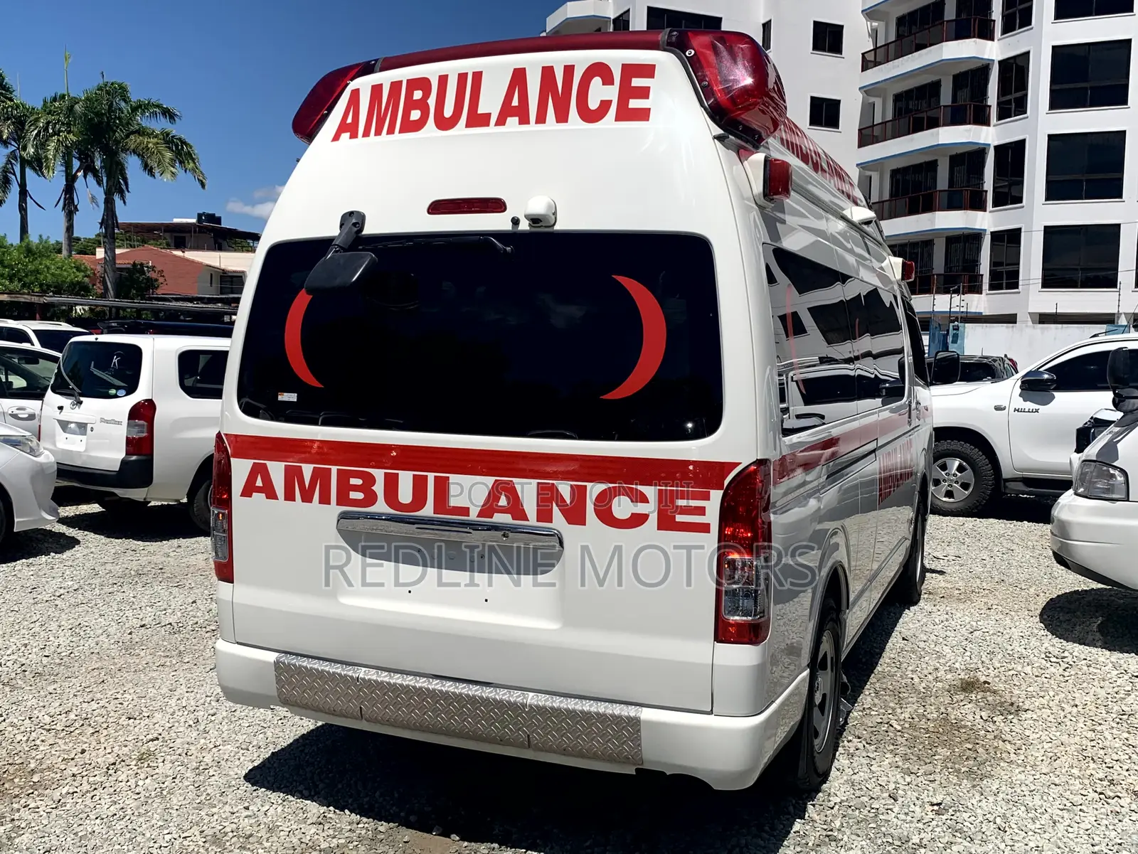Toyota HiAce 2017 White