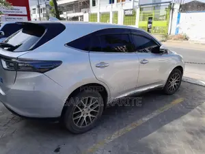 Toyota Harrier 2014 Silver