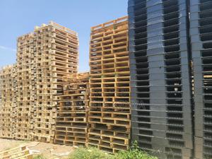 Wood Pallets. Q202 - main view