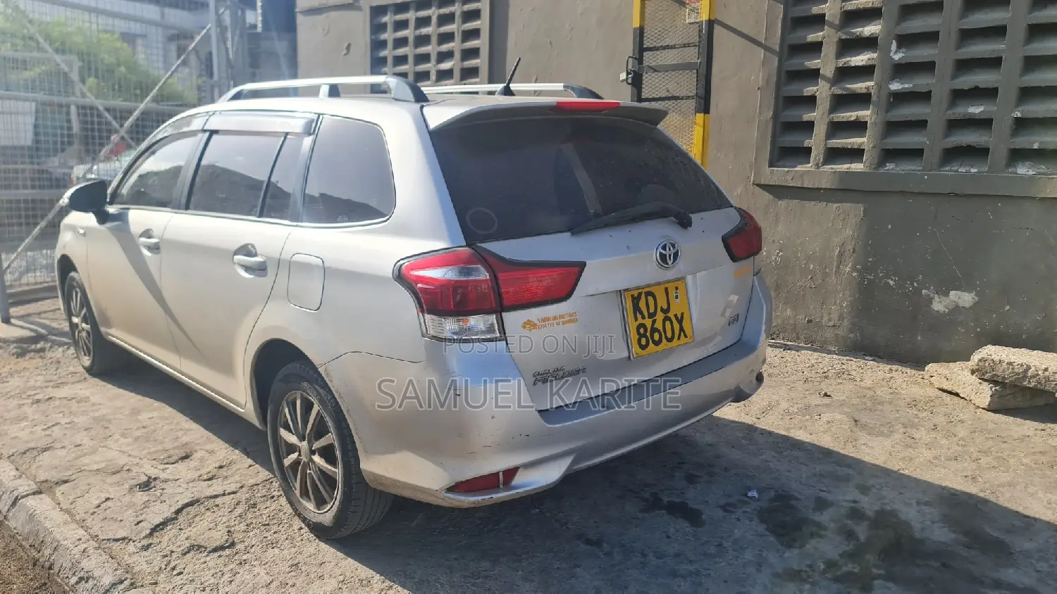 Toyota Corolla Fielder 2016 Silver