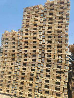 Wood Pallets. Q206,. - main view