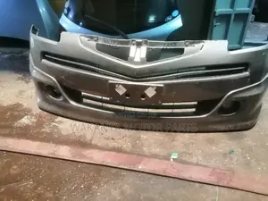 Toyota Ractis Front Bumper 2005/2010, Clean Ex Japan