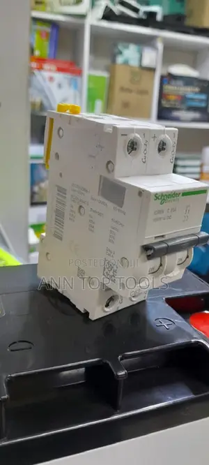 Schneider 1000v Dc Circuit Breaker 63amps