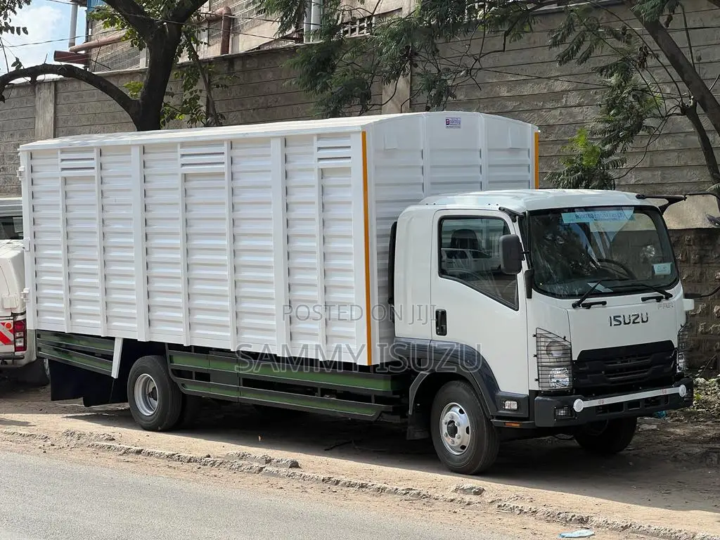 Isuzu FRR Truck 2026 White
