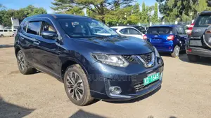 Nissan X-Trail 2017 Gray