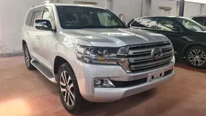 Toyota Land Cruiser 2017 Silver