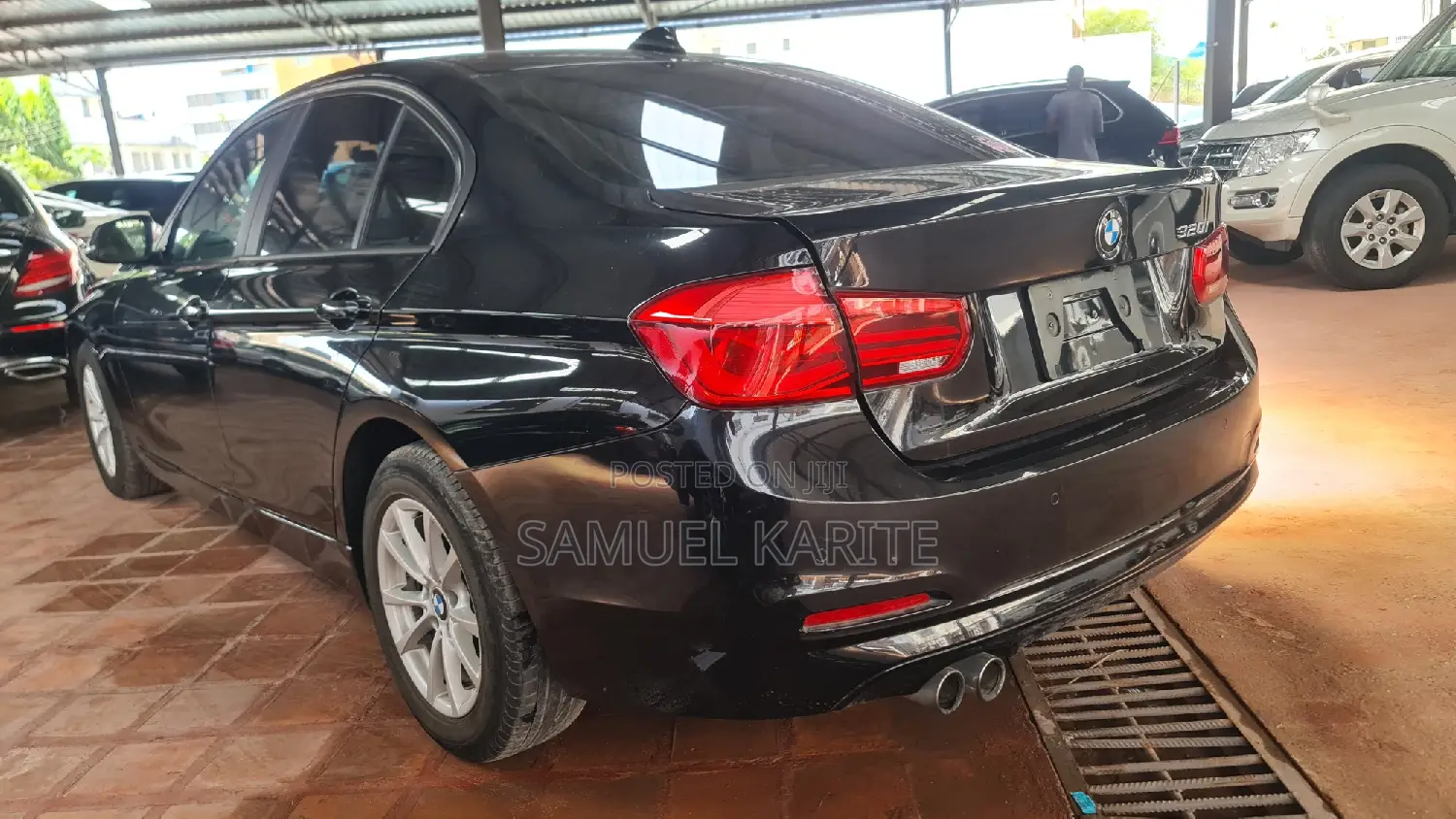 BMW 320i 2017 Black
