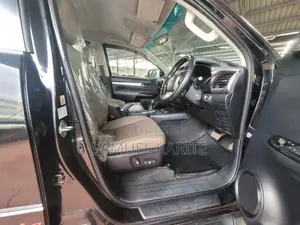 Toyota Hilux 2017 Black