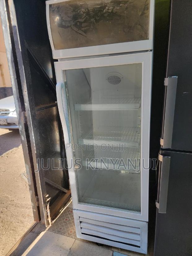 200L Ramtons Display Fridge