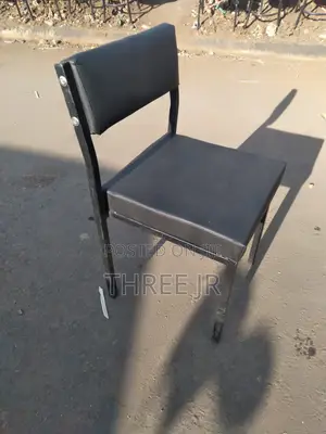 Staff Chairs Available at Affordable Costs