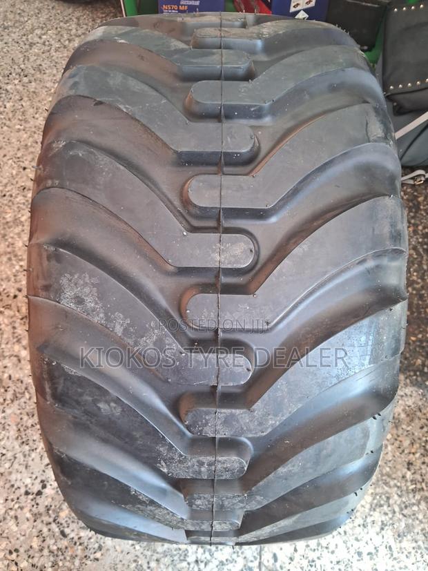 400/60-15.5 Armour Tire - main view
