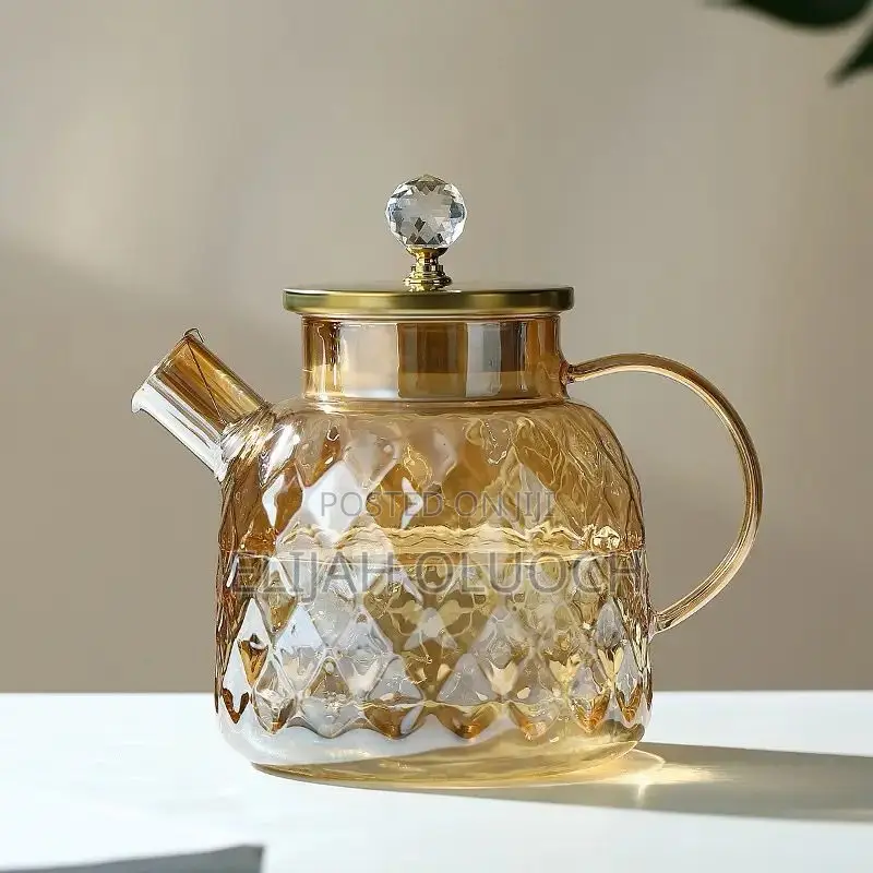 Champagne Color Diamond Texture Surface Glass Kettle