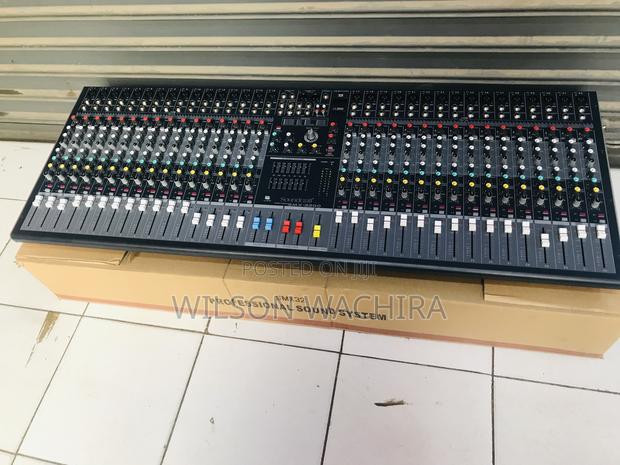 SMX3200 Plain Mixer. 32 Channel - main view