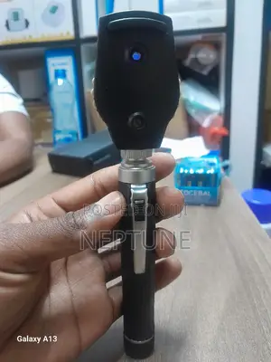 Opthalmoscope