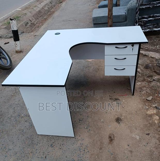 L Shaped Office Desk 4*4fts - main view