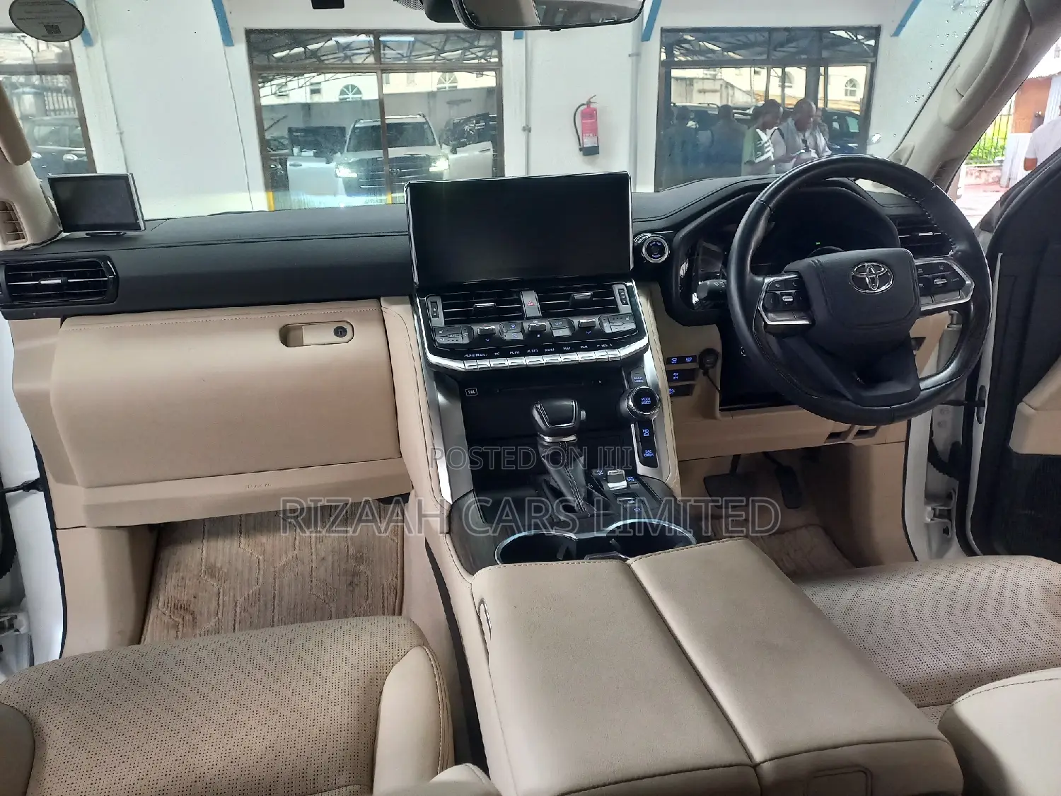 Toyota Land Cruiser 3.3 Diesel 4WD 2022 White