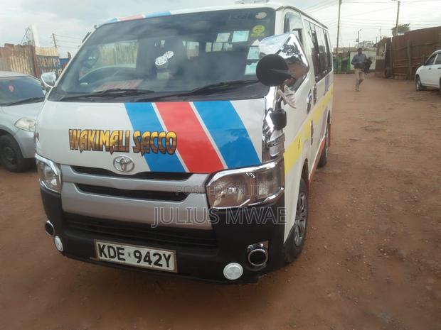 Toyota HiAce 2014 White - thumbnail 2