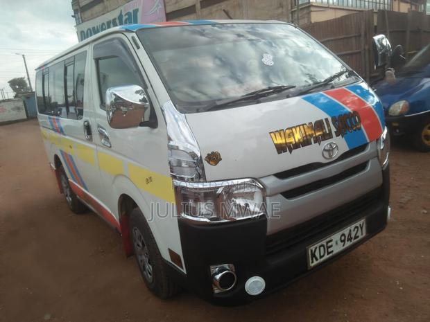 Toyota HiAce 2014 White - thumbnail 5