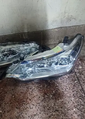 Axio 165 Non Xenon Headlights Available