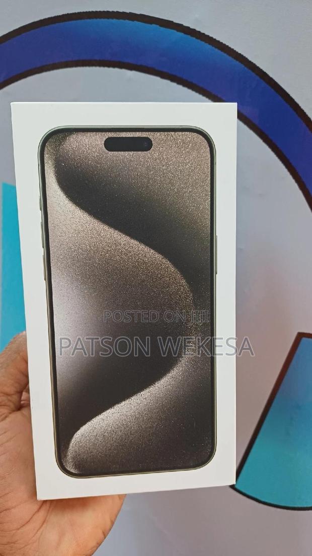 New Apple iPhone 15 Pro Max 256 GB Blue - thumbnail 3