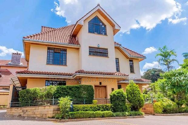 6bdrm Villa in Plus Dsq, Lavington for sale