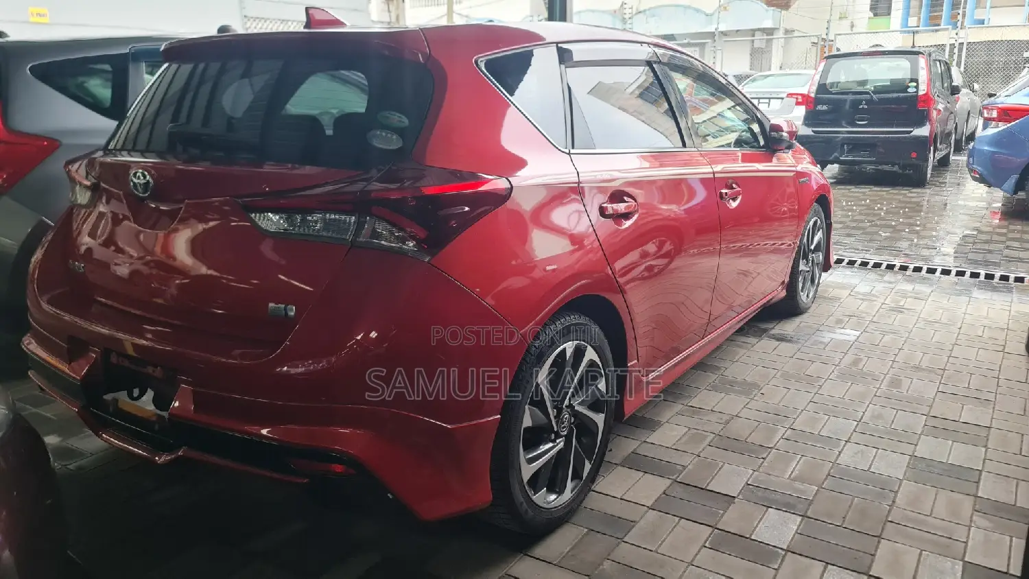 Toyota Auris 2017 Red