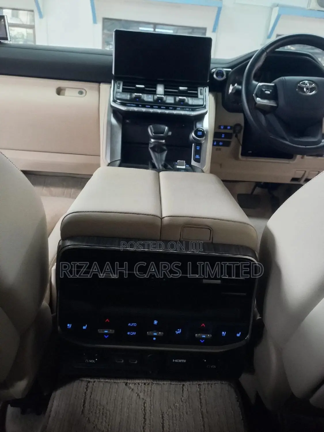 Toyota Land Cruiser 3.3 Diesel 4WD 2022 White