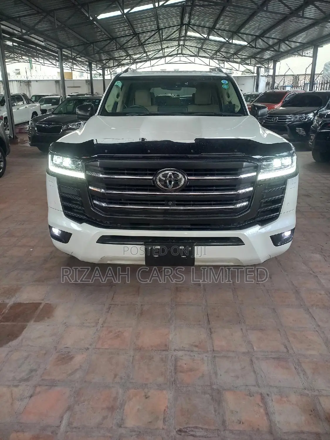Toyota Land Cruiser 3.3 Diesel 4WD 2022 White