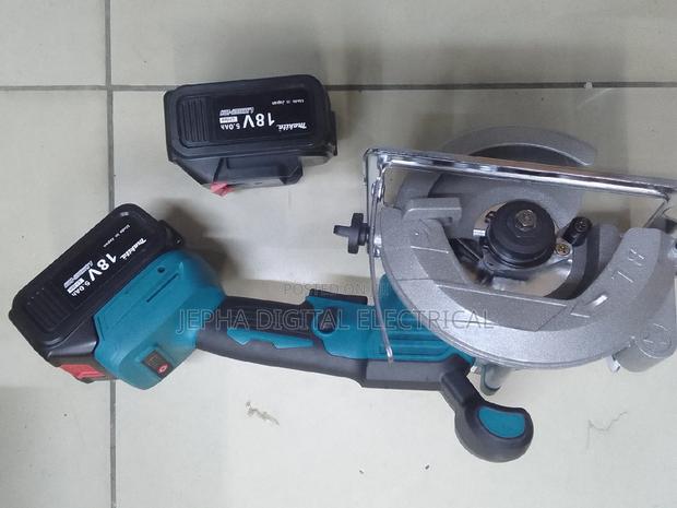 Makita Rechargeable Circular Saw - main view