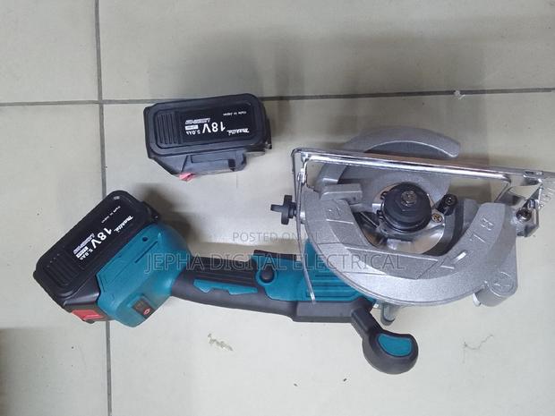 Cordless Circular Saw