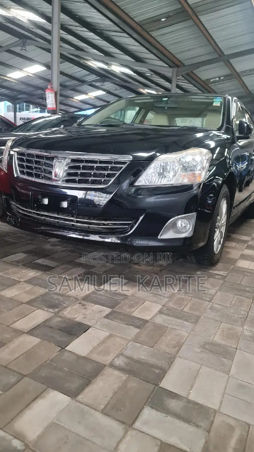 Toyota Premio 2016 Black
