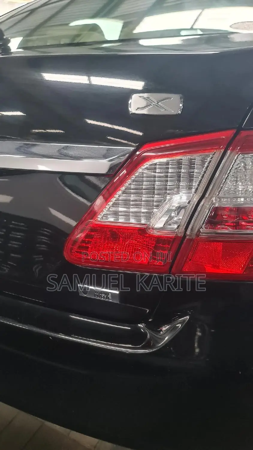 Toyota Premio 2016 Black