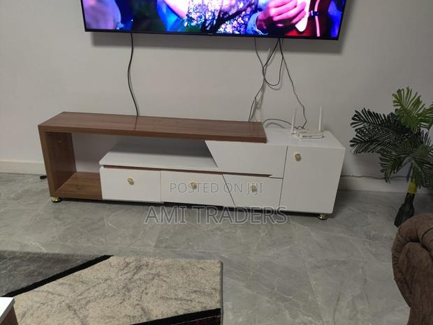 Luxury 6ft Tv Stand With Natural Board on Top