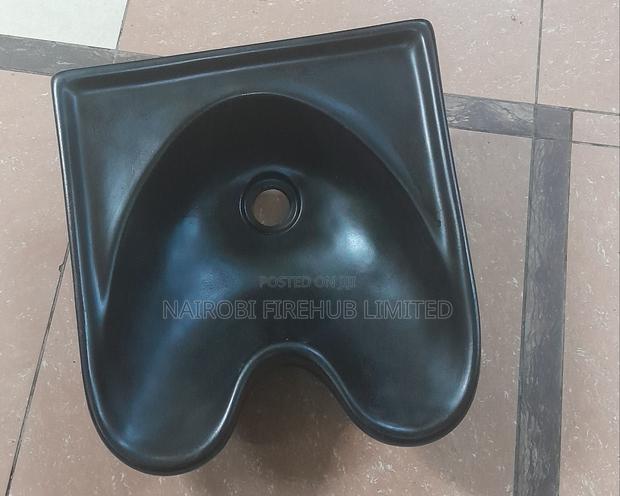 Saloon Sinks Made Of Fibre - thumbnail 5