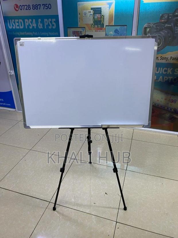 White Board*White Board*White Board°White Board° - main view