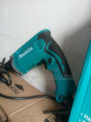 Makita High Power 710 Watts Hammer Drill - thumbnail 2