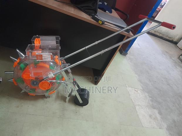 Manual Seed Planter - main view