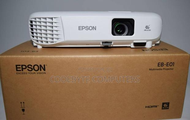 Epson Eb-e01 Projectors 3300 Lumens - thumbnail 2