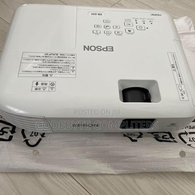 Epson Eb-e01 Xga 3lcd 3300 Lumens Projector - thumbnail 4