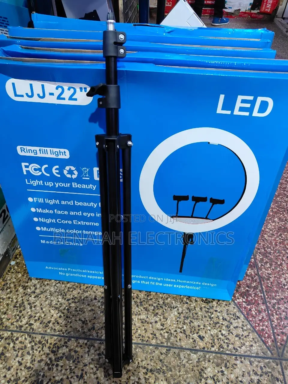 Led 22 Inches Ringlight Complete With Stand and Remote