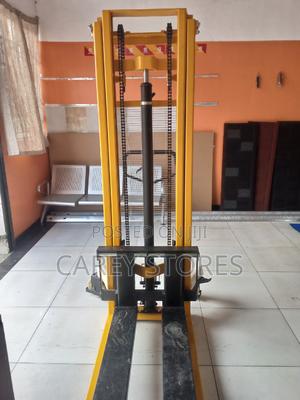 Manual Stacker/ Pallet Stacker - main view