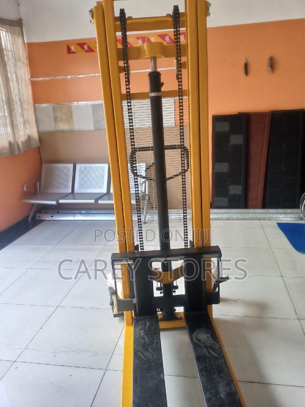 Forklift Manual Stacker - main view