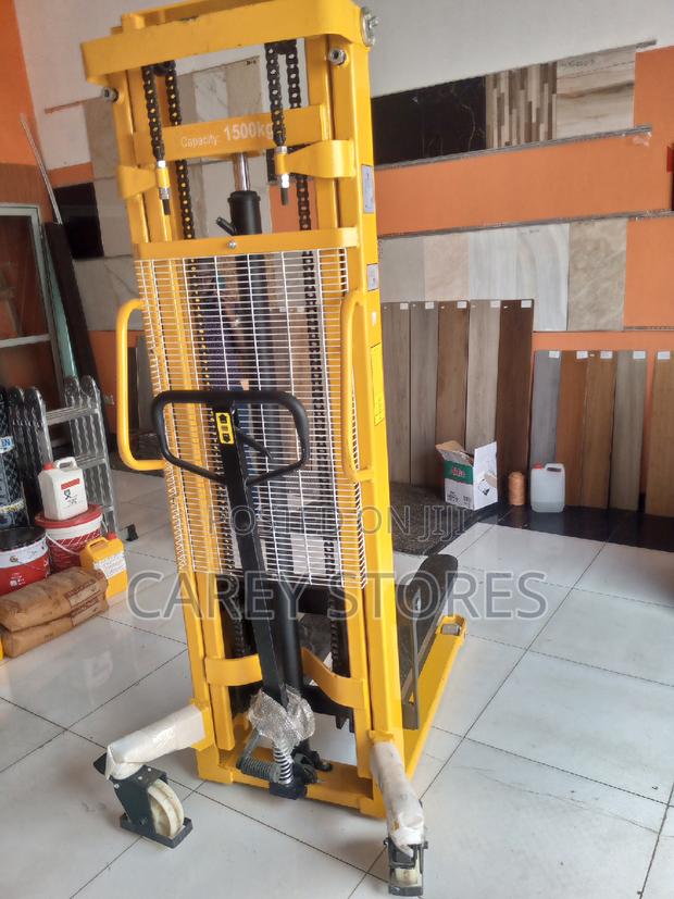 1.5ton Manual Stacker - thumbnail 2
