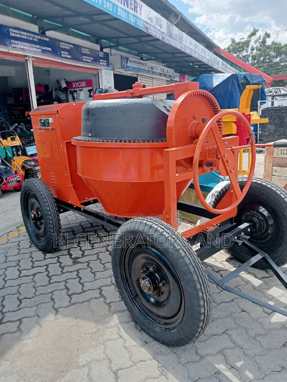 Esquire Concrete Mixing Machine.