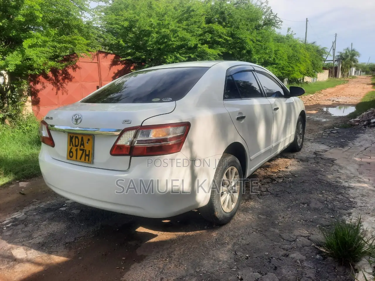 Toyota Premio 2014 White