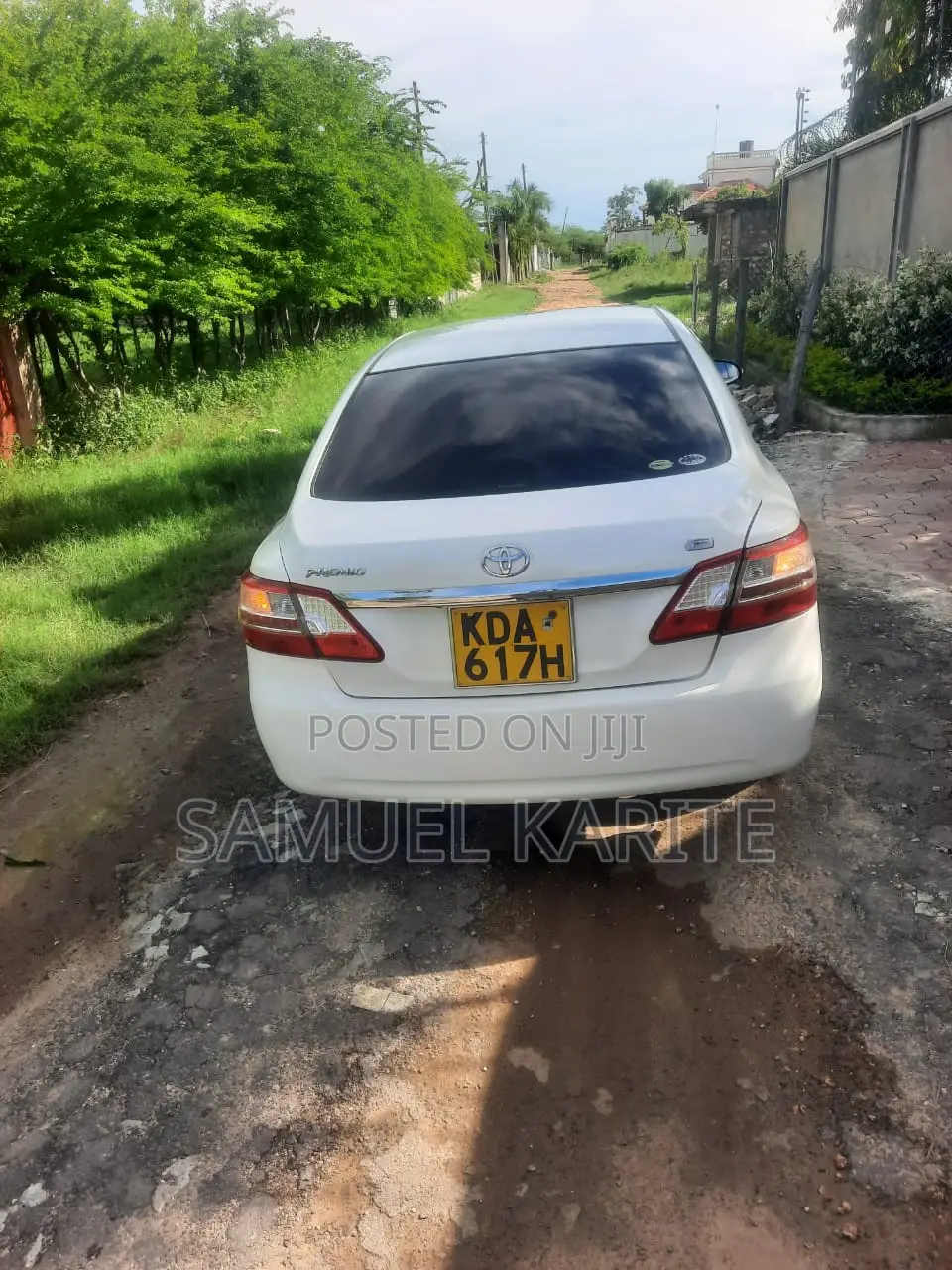 Toyota Premio 2014 White