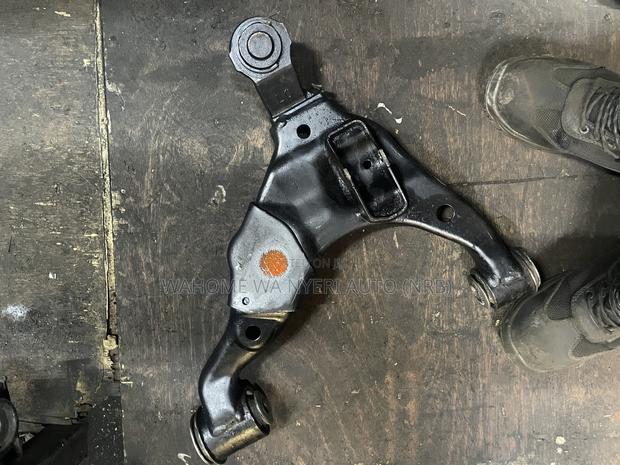 Arm for Prado 120,150 Etc